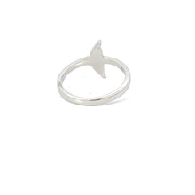 Load image into Gallery viewer, Blue lab opal whale tail sterling silver ring