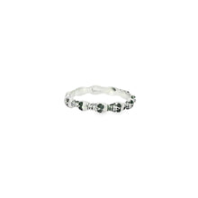 Load image into Gallery viewer, Sterling silver skull ring