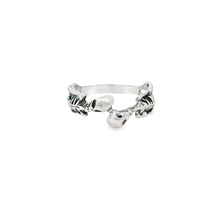 Load image into Gallery viewer, Sterling silver alien skeleton ring
