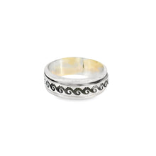 Load image into Gallery viewer, Sterling silver ring