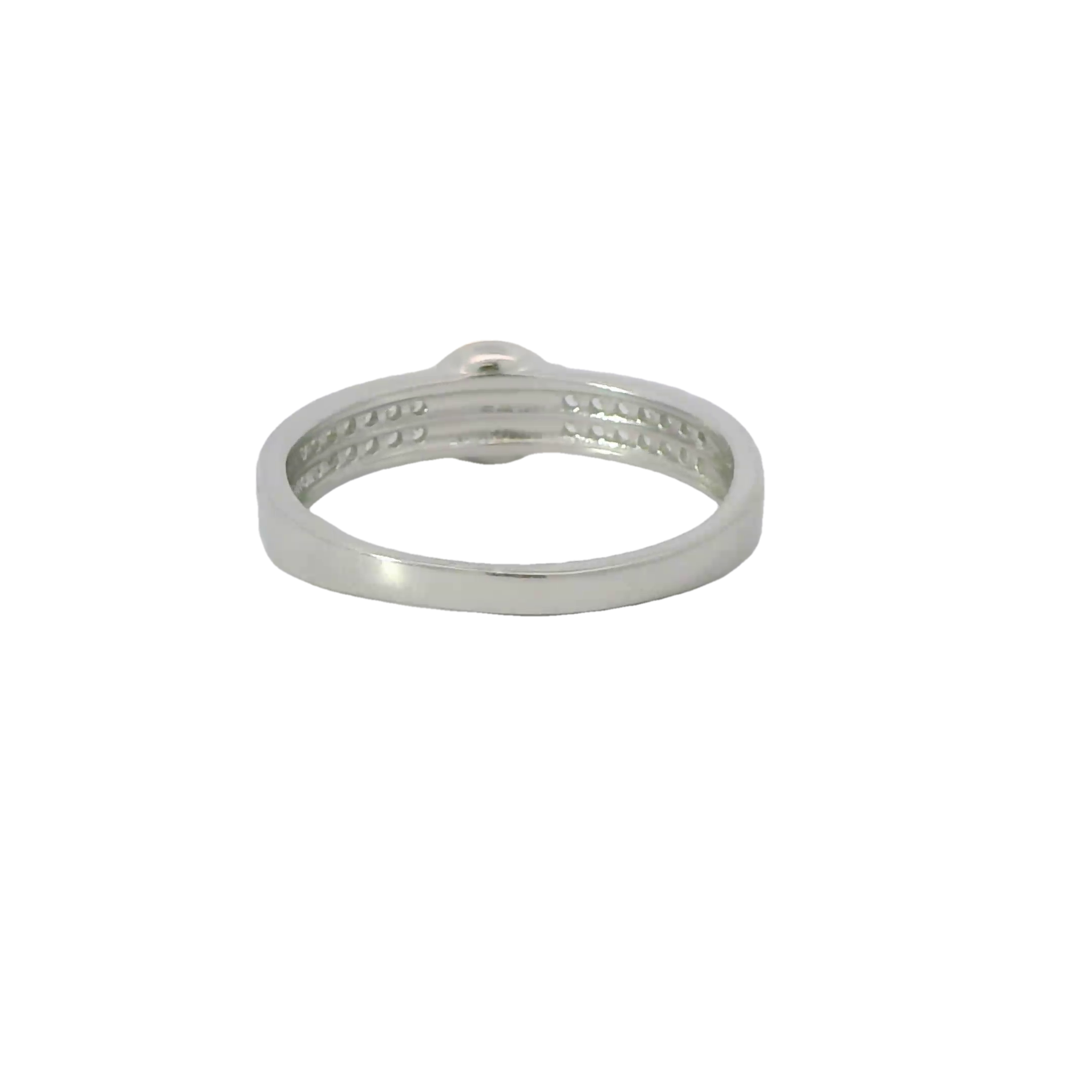 Pearl sterling silver ring with cubic zirconia