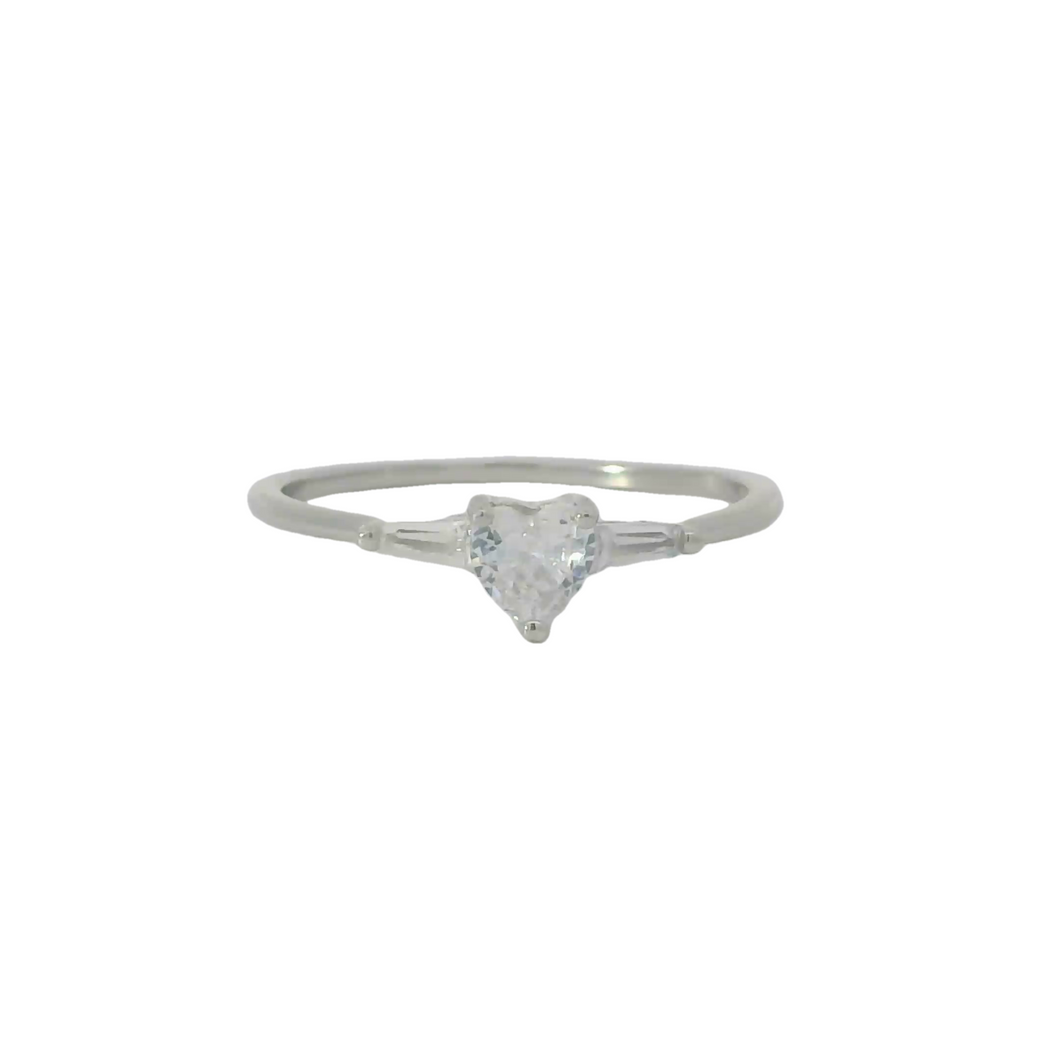 Sterling Silver ring with cubic zirconia (Heart)