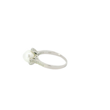 Load image into Gallery viewer, WHITE PEARL STERLING SILVER RING