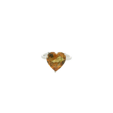 Load image into Gallery viewer, ZULTANITE RING, CUBIC ZIRCONIA STERLING SILVER , THE COLOR OF THE STONE CHANGES WITH DIFFERENT LIGHTING (HEART SHAPE)