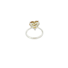 Load image into Gallery viewer, ZULTANITE RING, CUBIC ZIRCONIA STERLING SILVER , THE COLOR OF THE STONE CHANGES WITH DIFFERENT LIGHTING (HEART SHAPE)