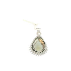 ZULTANITE PENDANT, CUBIC ZIRCONIA STERLING SILVER,THE COLOR OF THE STONE CHANGES WITH DIFFERENT LIGHTING (OVAL PEAR)