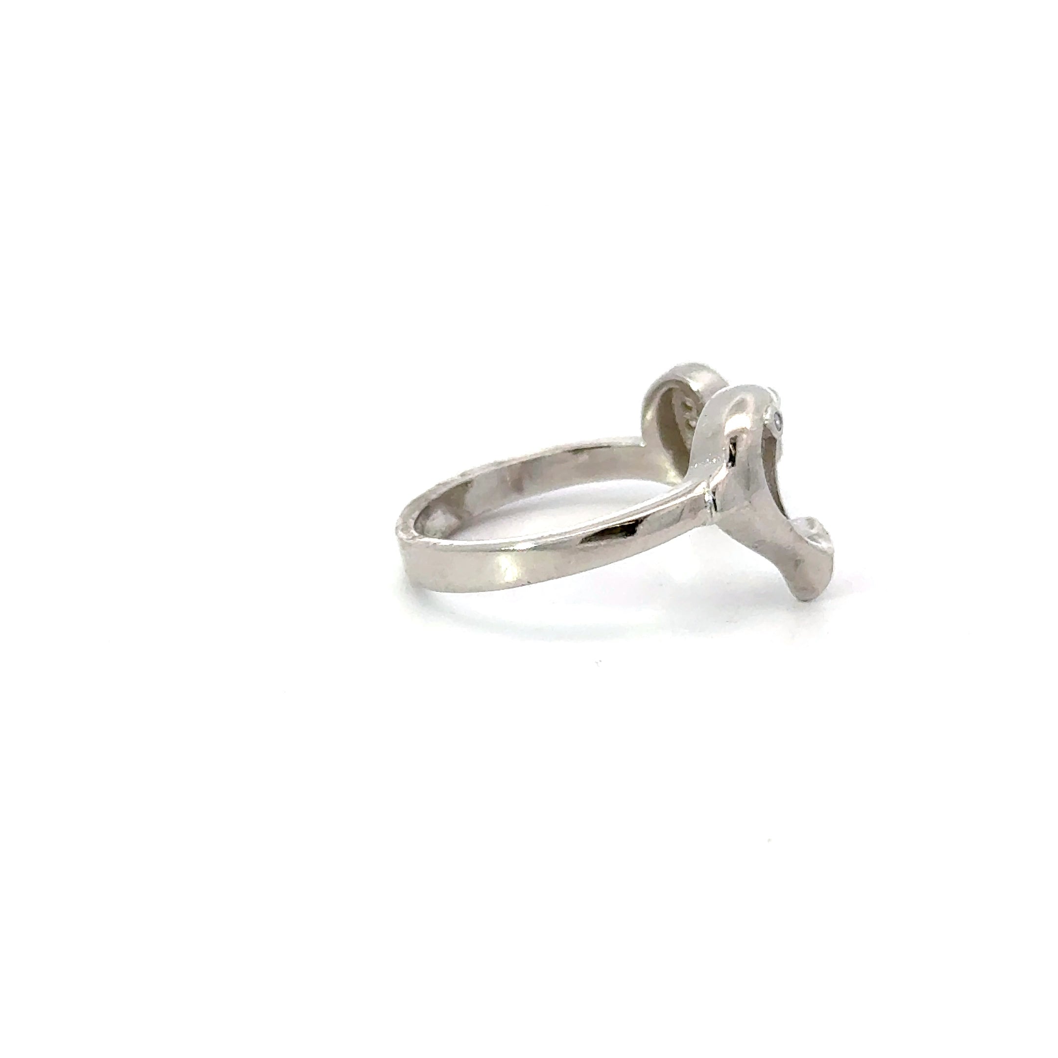 CUBIC ZIRCONIA STERLING SILVER RING (DOLPHIN)