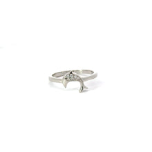 Load image into Gallery viewer, WHITE CUBIC ZIRCONIA STERLING SILVER RING (DOLPHIN)