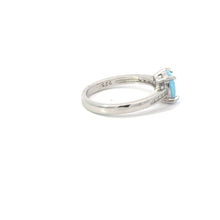 Load image into Gallery viewer, BLUE LAB OPAL OPAL STERLING SILVER RING (ROUND)