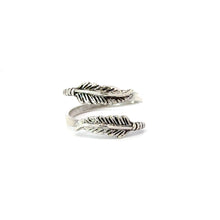 Load image into Gallery viewer, DOUBLE FEATHER STERLING SILVER RING