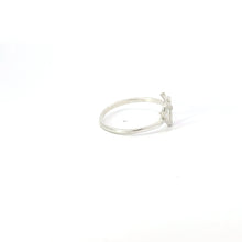 Load image into Gallery viewer, HEART AND ARROW STERLING SILVER RING