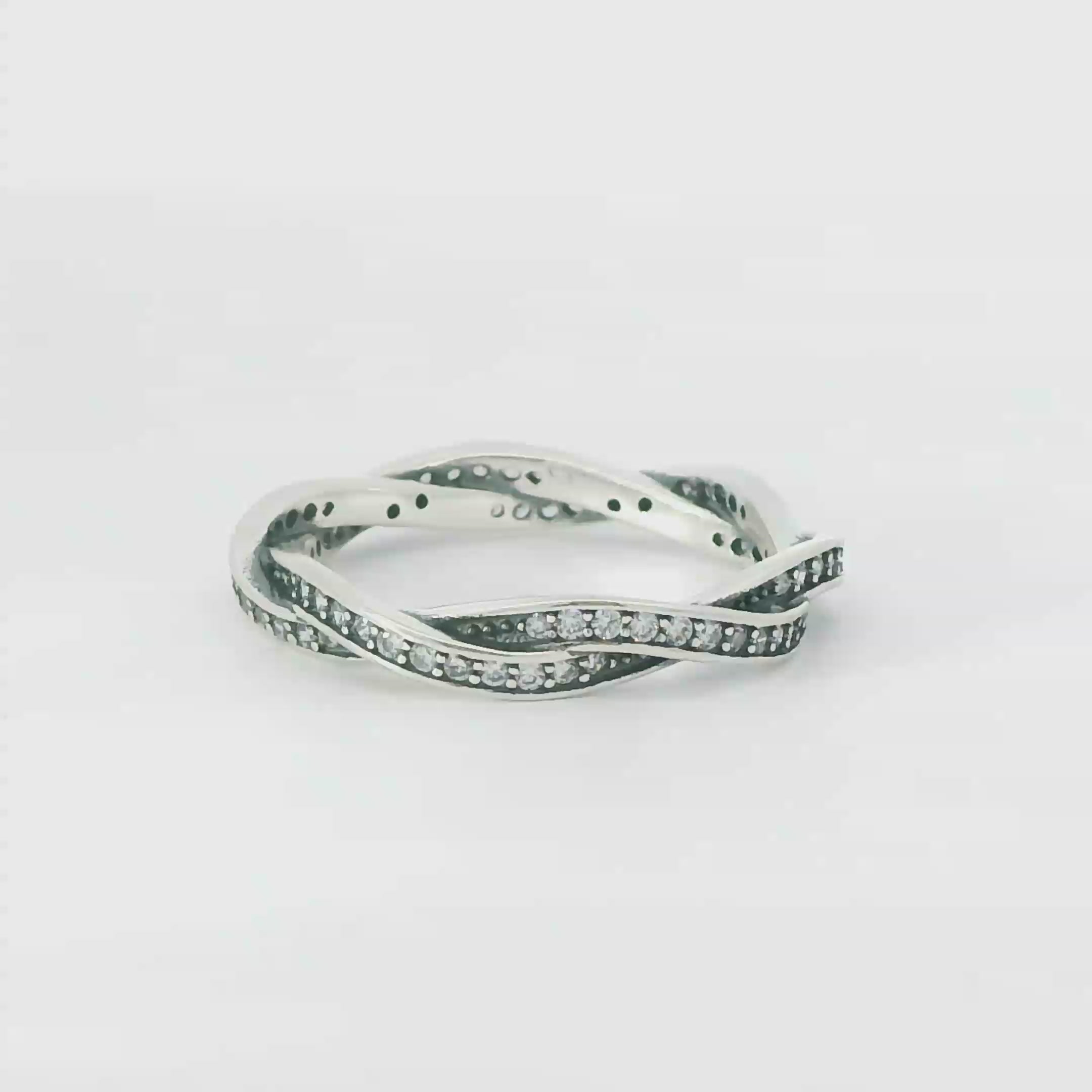 Sterling silver ring with cubic zirconia