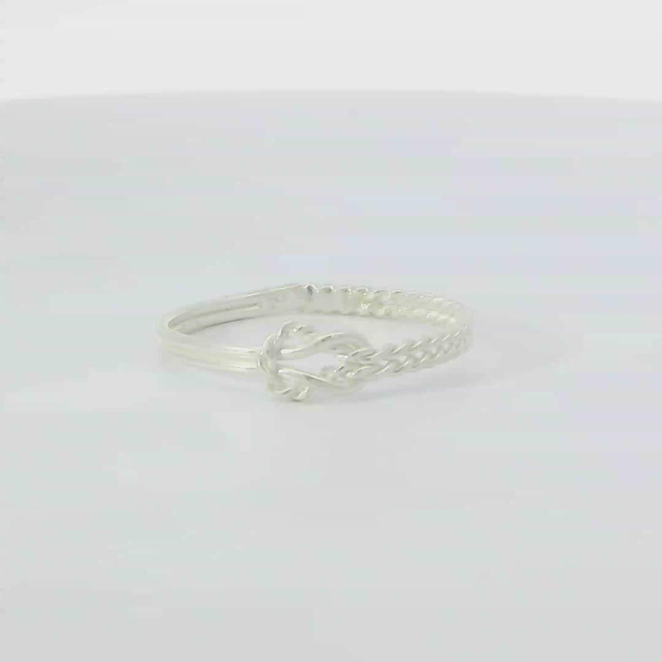 Sterling silver ring (Knot)