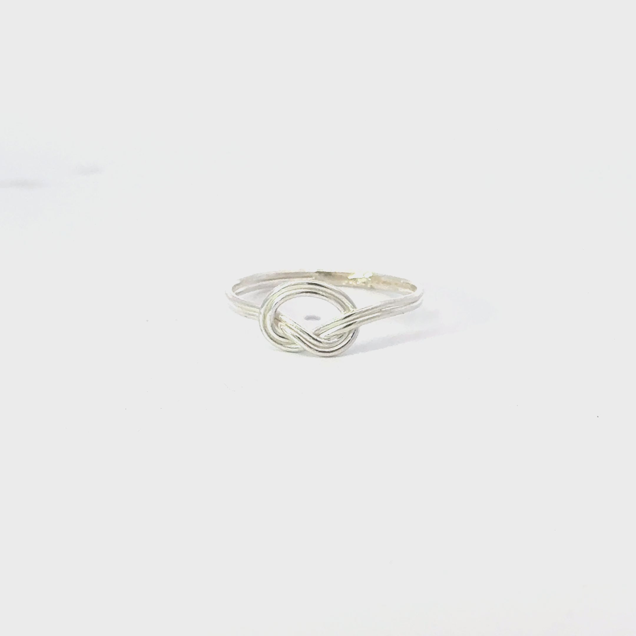 Sterling silver ring (Knot)