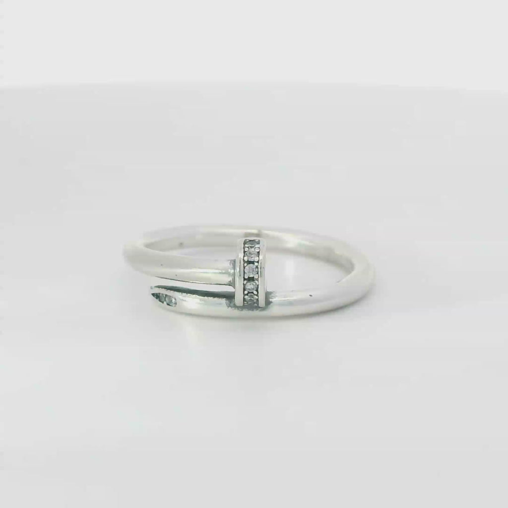 Sterling silver ring with cubic zirconia (Nail)
