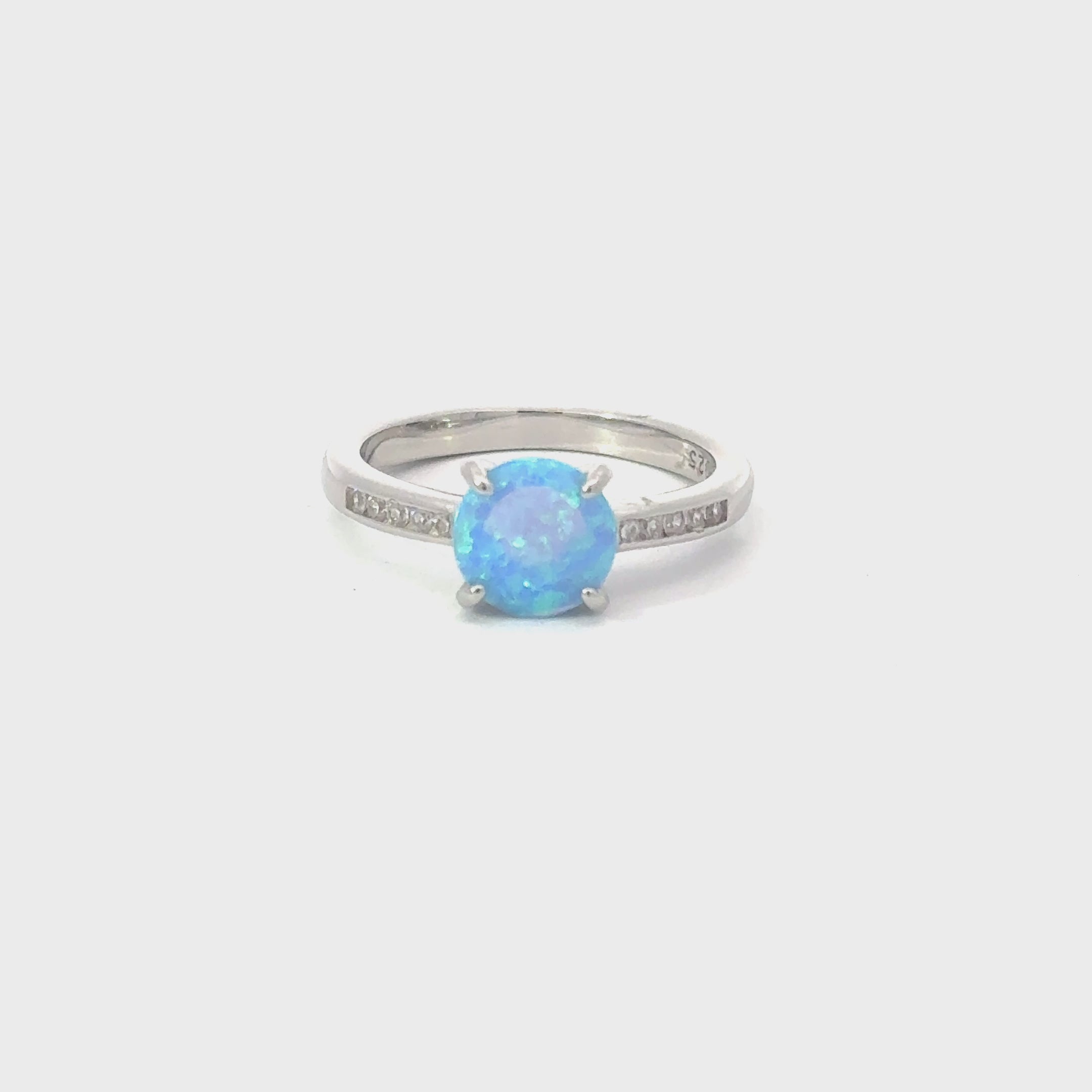 BLUE LAB OPAL OPAL STERLING SILVER RING (ROUND)