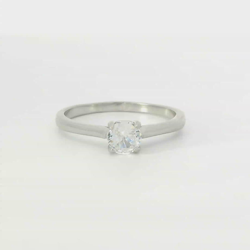 Sterling silver ring with cubic zirconia (Engagement)