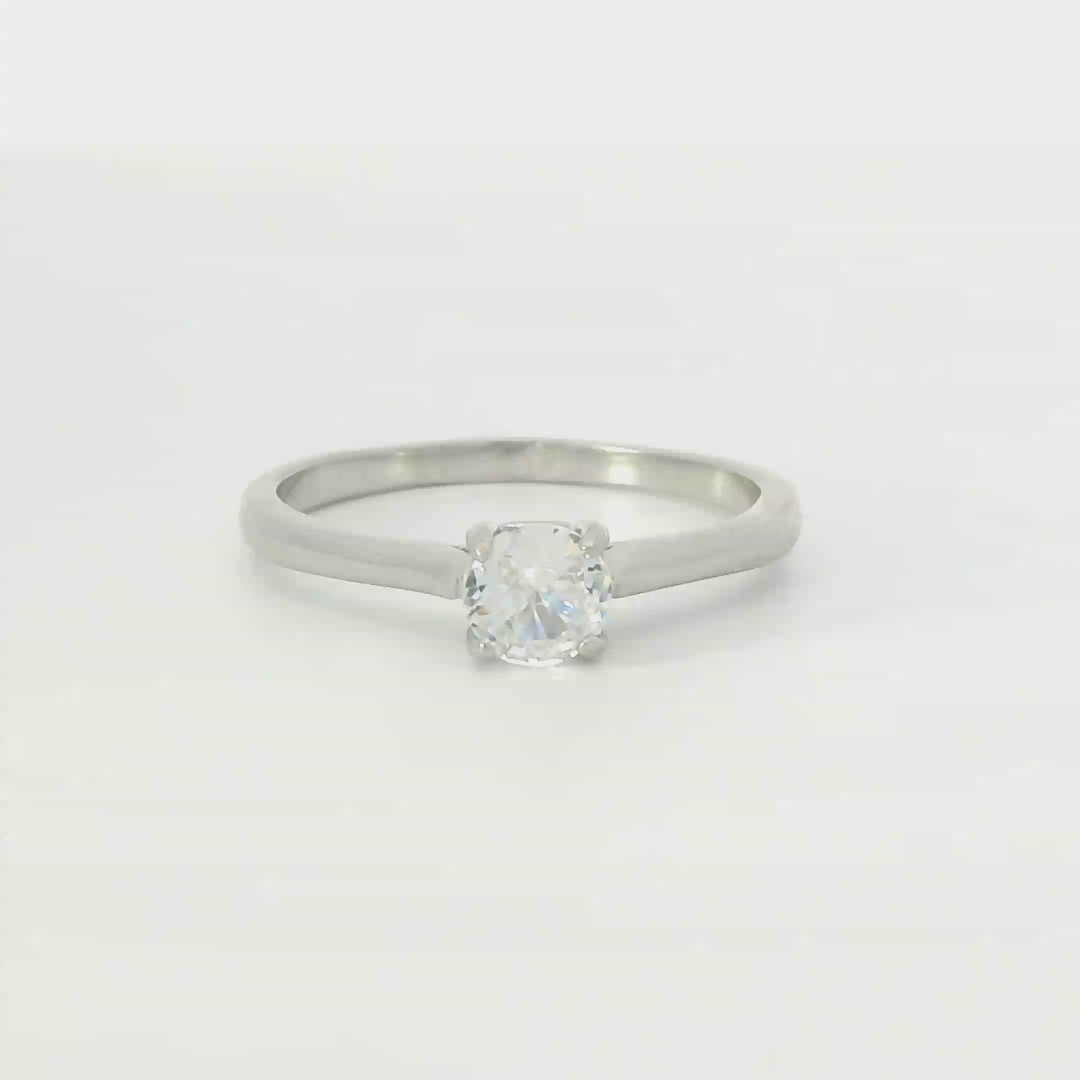 Sterling silver ring with cubic zirconia (Engagement)