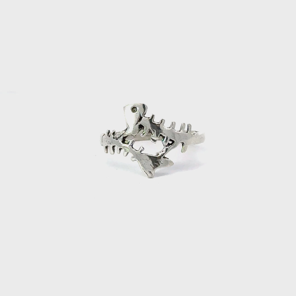 Sterling silver fish ring