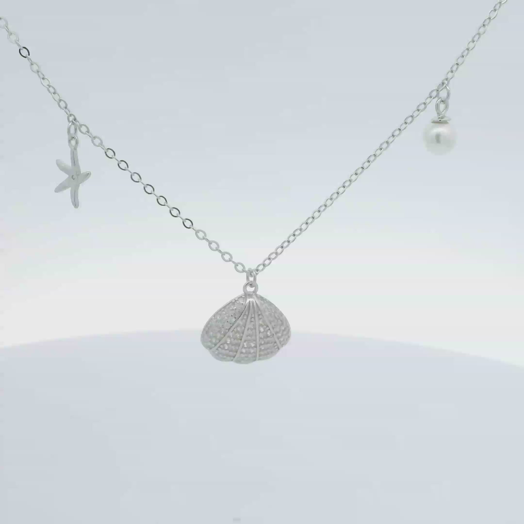 Sterling silver pearl necklace (Clam)