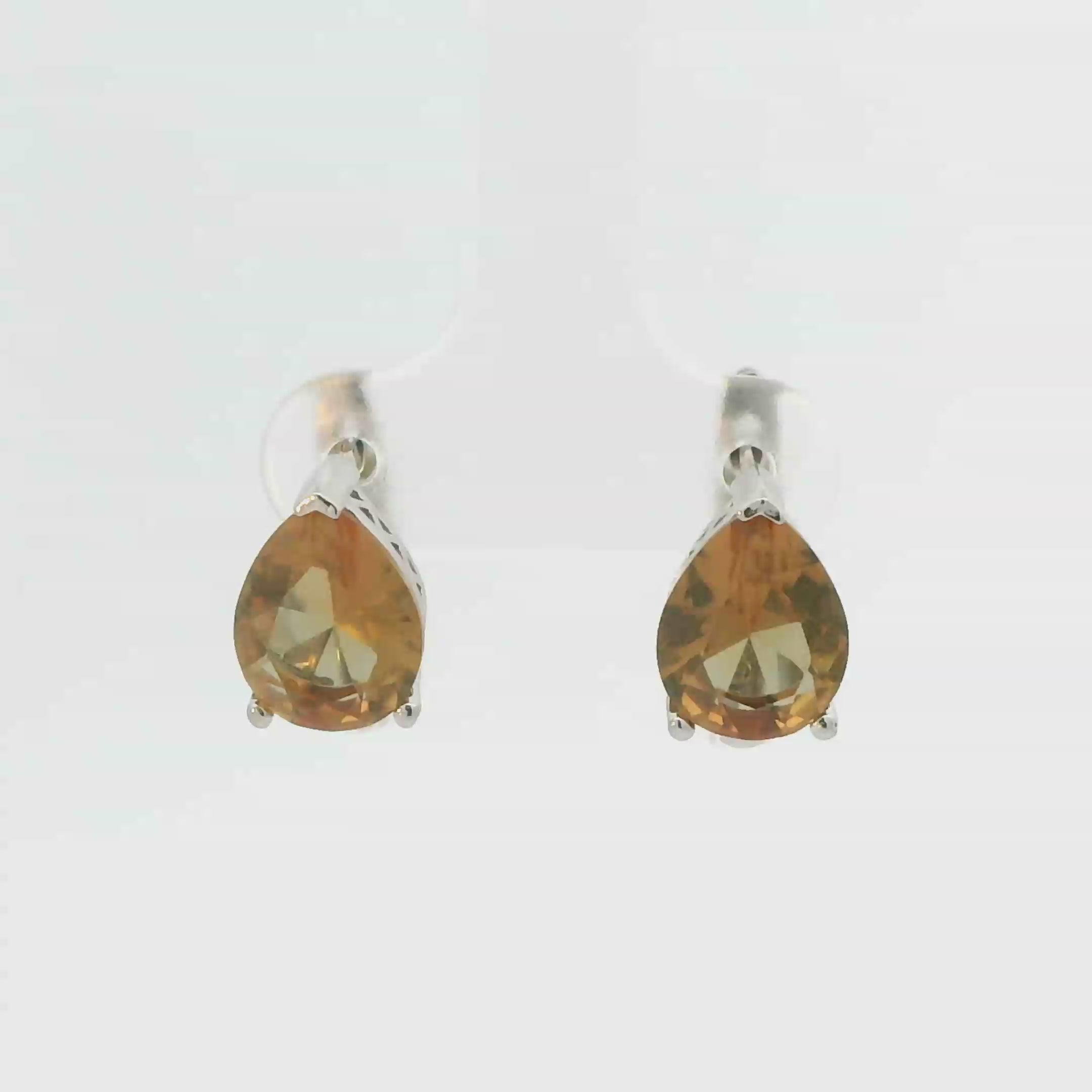 ZULTANITE COLOR CHANGING EARRINGS, STERLING SILVER (PEAR SHAPE)