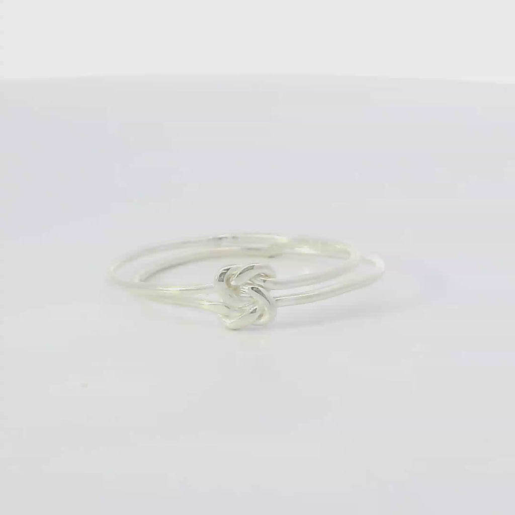 Sterling silver ring (Knot)