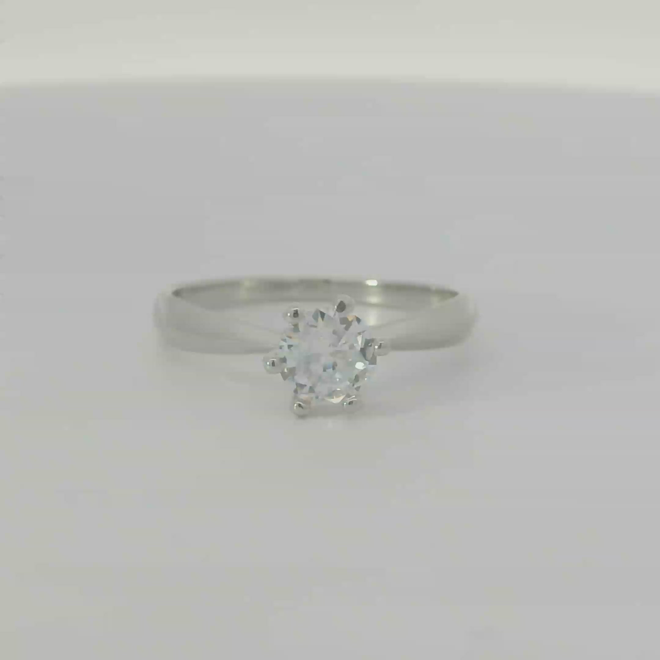 Sterling silver ring with cubic zirconia (Engagement)