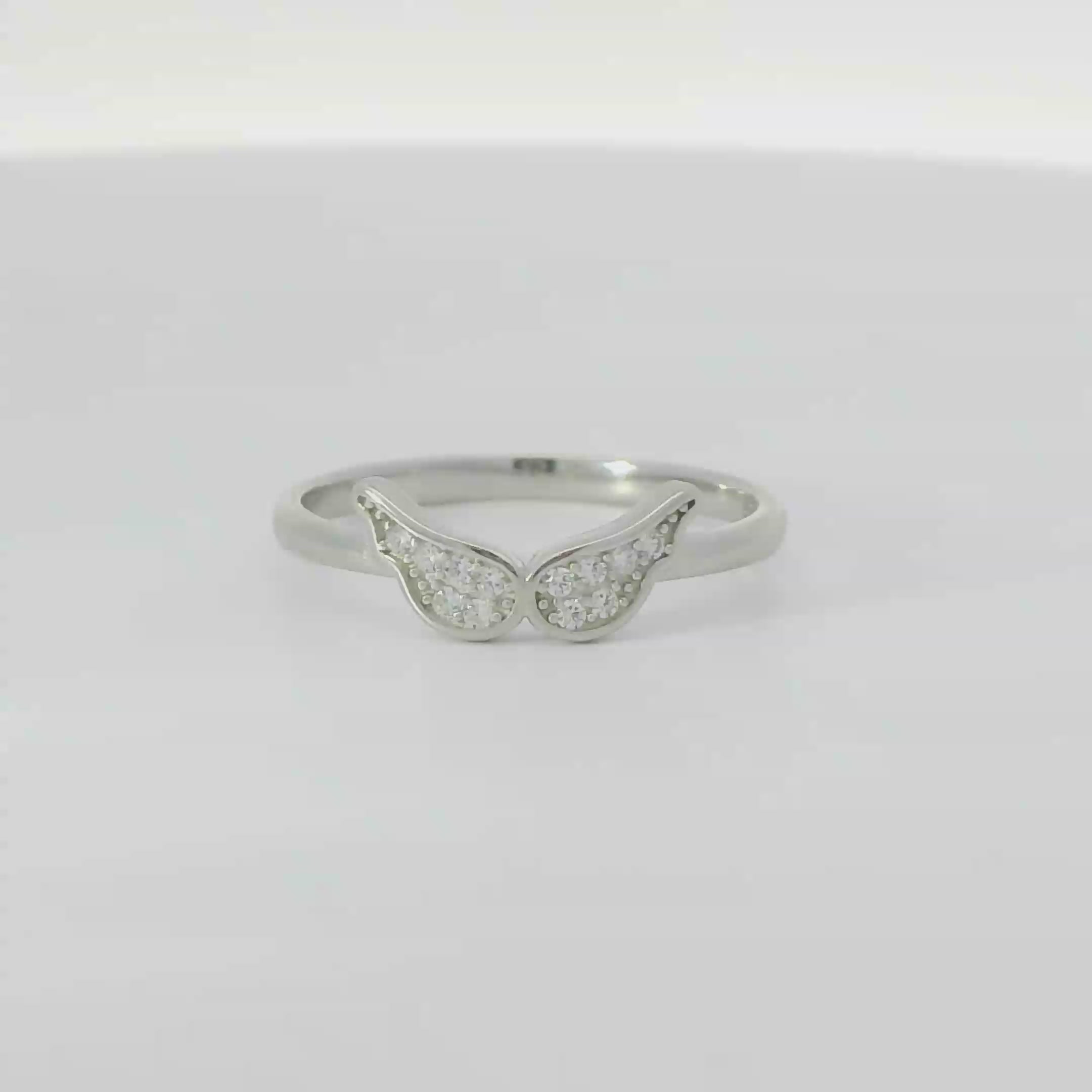 Sterling silver ring with cubic zirconia (Angel wings)