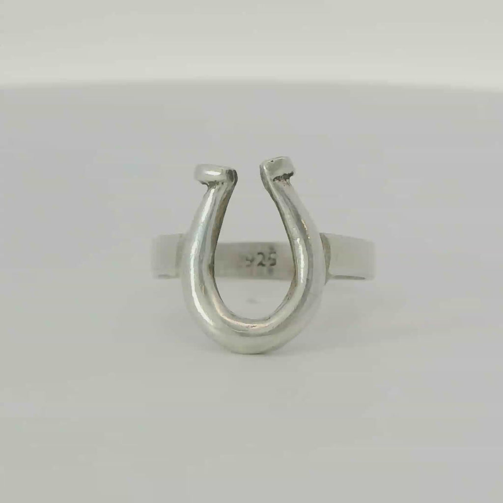 Sterling silver ring (Horse shoe)