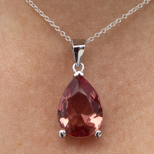ZULTANITE PENDANT, CUBIC ZIRCONIA STERLING SILVER , THE COLOR OF THE STONE CHANGES WITH DIFFERENT LIGHTING (OVAL SHAPE)