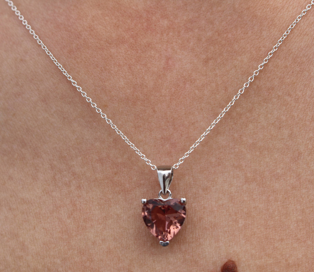 ZULTANITE PENDANT, CUBIC ZIRCONIA STERLING SILVER , THE COLOR OF THE STONE CHANGES WITH DIFFERENT LIGHTING (HEART)
