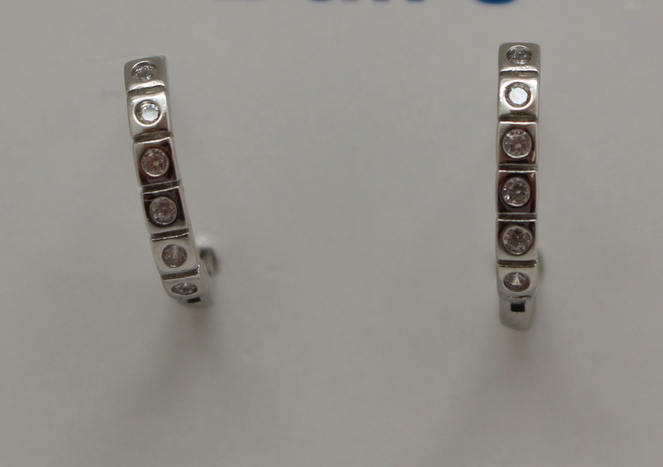WHITE CUBIC ZIRCONIA STERLING SILVER EARRINGS (HOOP)