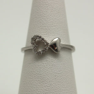 WHITE CUBIC ZIRCONIA STERLING SILVER RING (HEARTS)