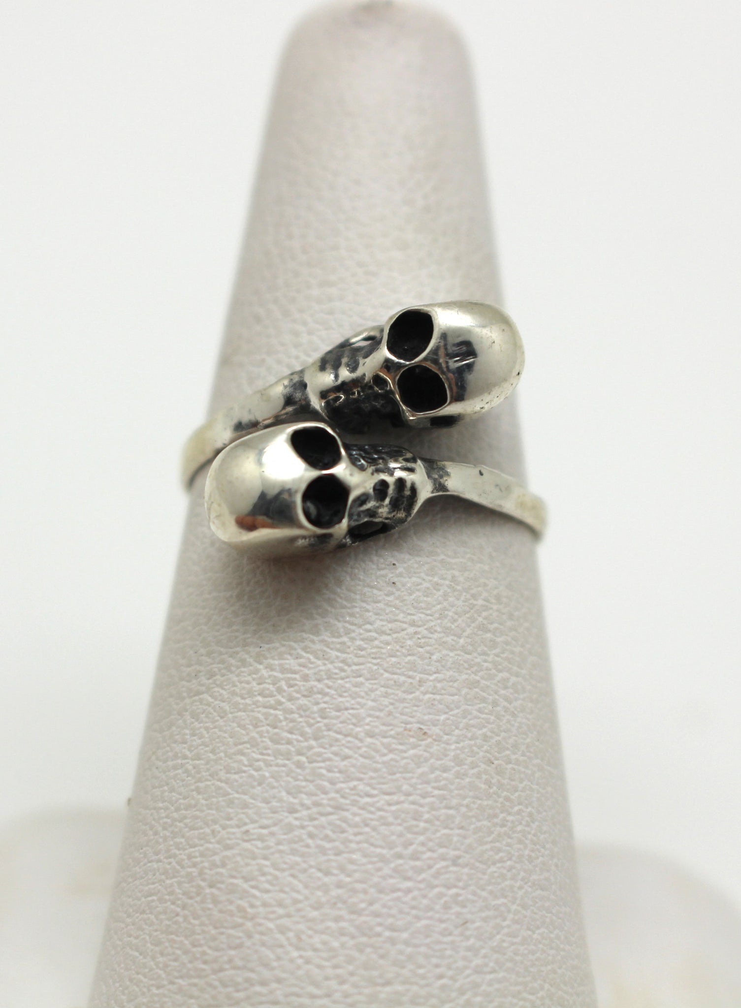 [JD愛用] レア Double Skull Head Ring JD愛用] レア Double Skull Head Ring - メルカリ