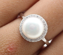 Load image into Gallery viewer, PEARL WITH CIRCLET STERLING SILVER RING