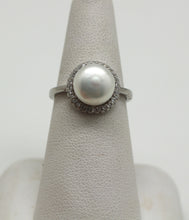 Load image into Gallery viewer, PEARL WITH CIRCLET STERLING SILVER RING