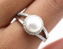 Load image into Gallery viewer, PEARL WITH CIRCLET STERLING SILVER RING (SMALL)