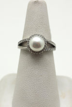 Load image into Gallery viewer, PEARL WITH CIRCLET STERLING SILVER RING (SMALL)