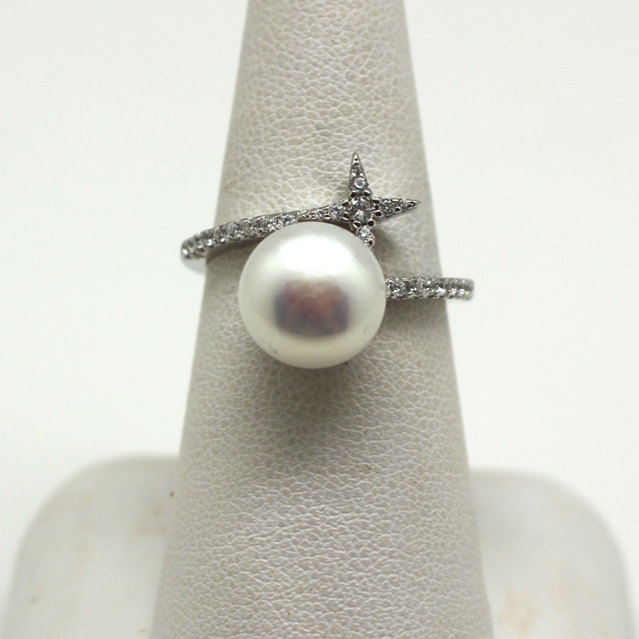 PEARL WITH CIRCLE STERLING SILVER RING