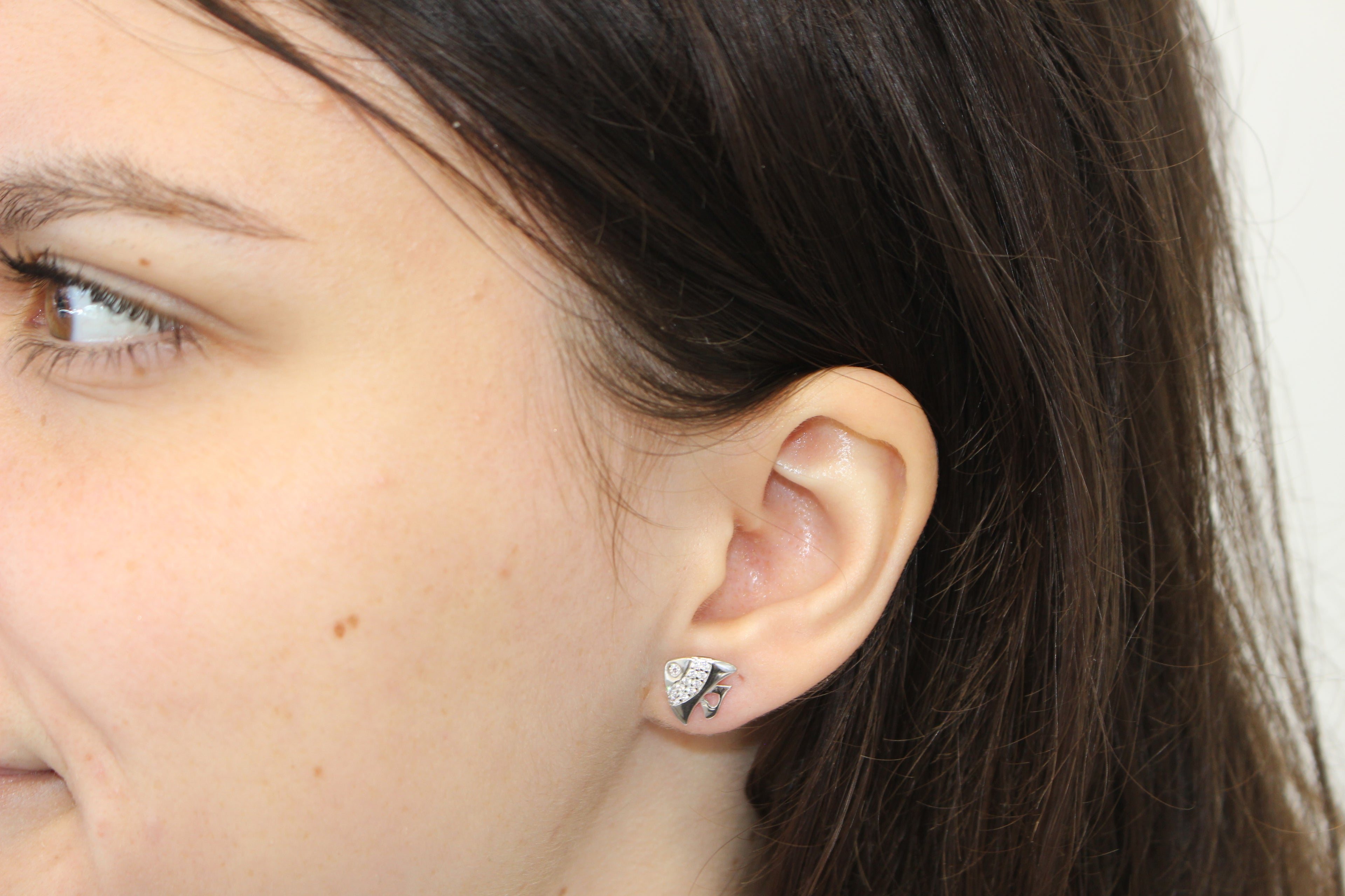 WHITE CUBIC ZIRCONIA STERLING SILVER EARRINGS (FISH)