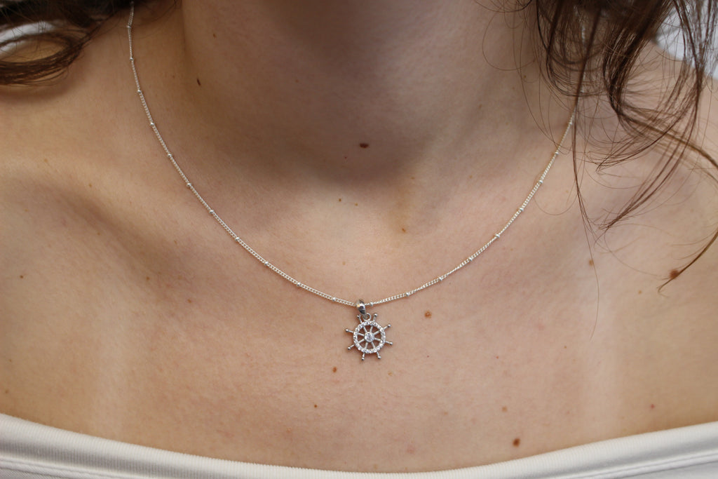 WHITE CUBIC ZIRCONIA STERLING SILVER PENDANT (HELM)