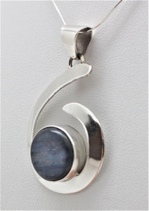 Kyanite Pendant - I1076