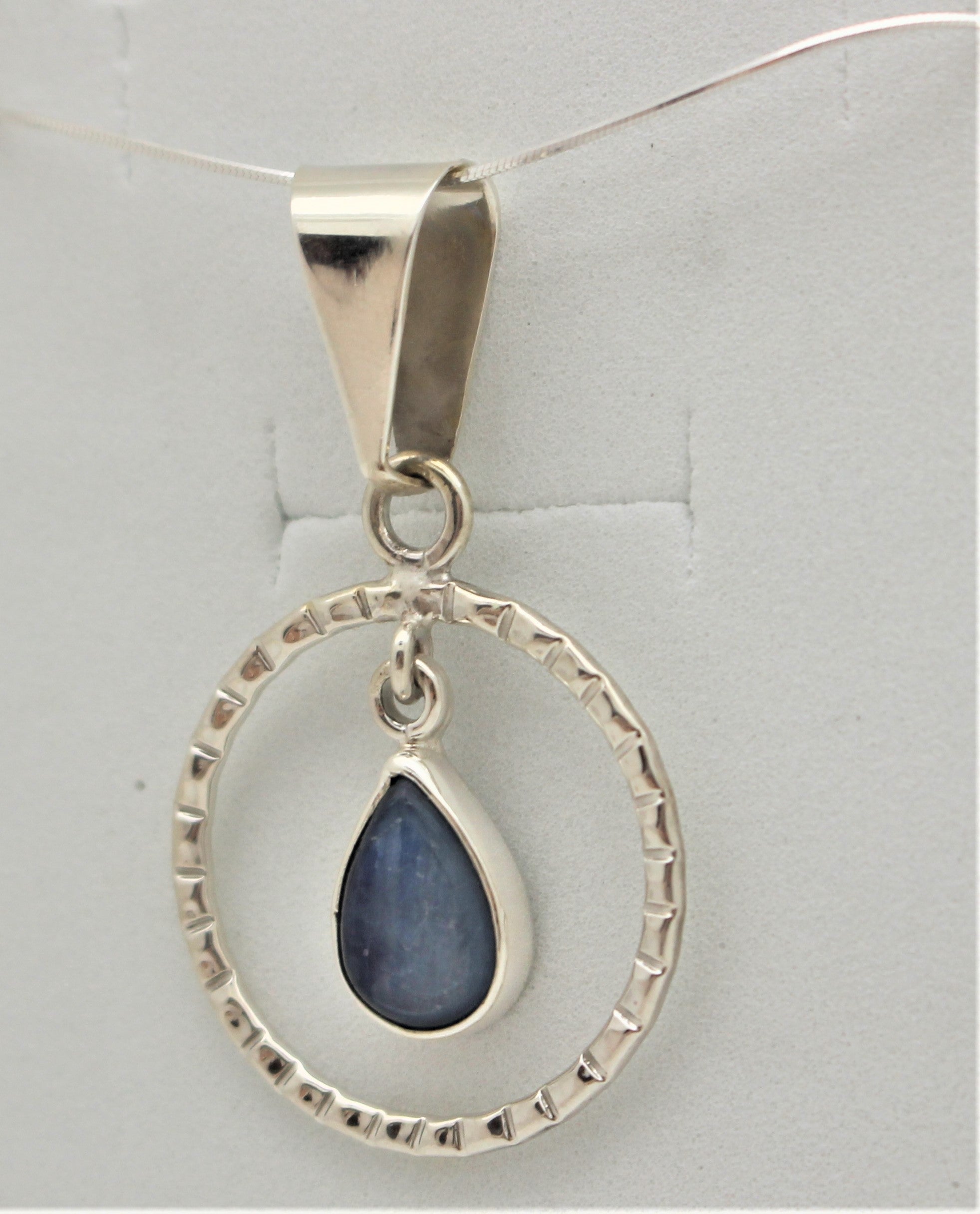 Kyanite Pendant - I1032