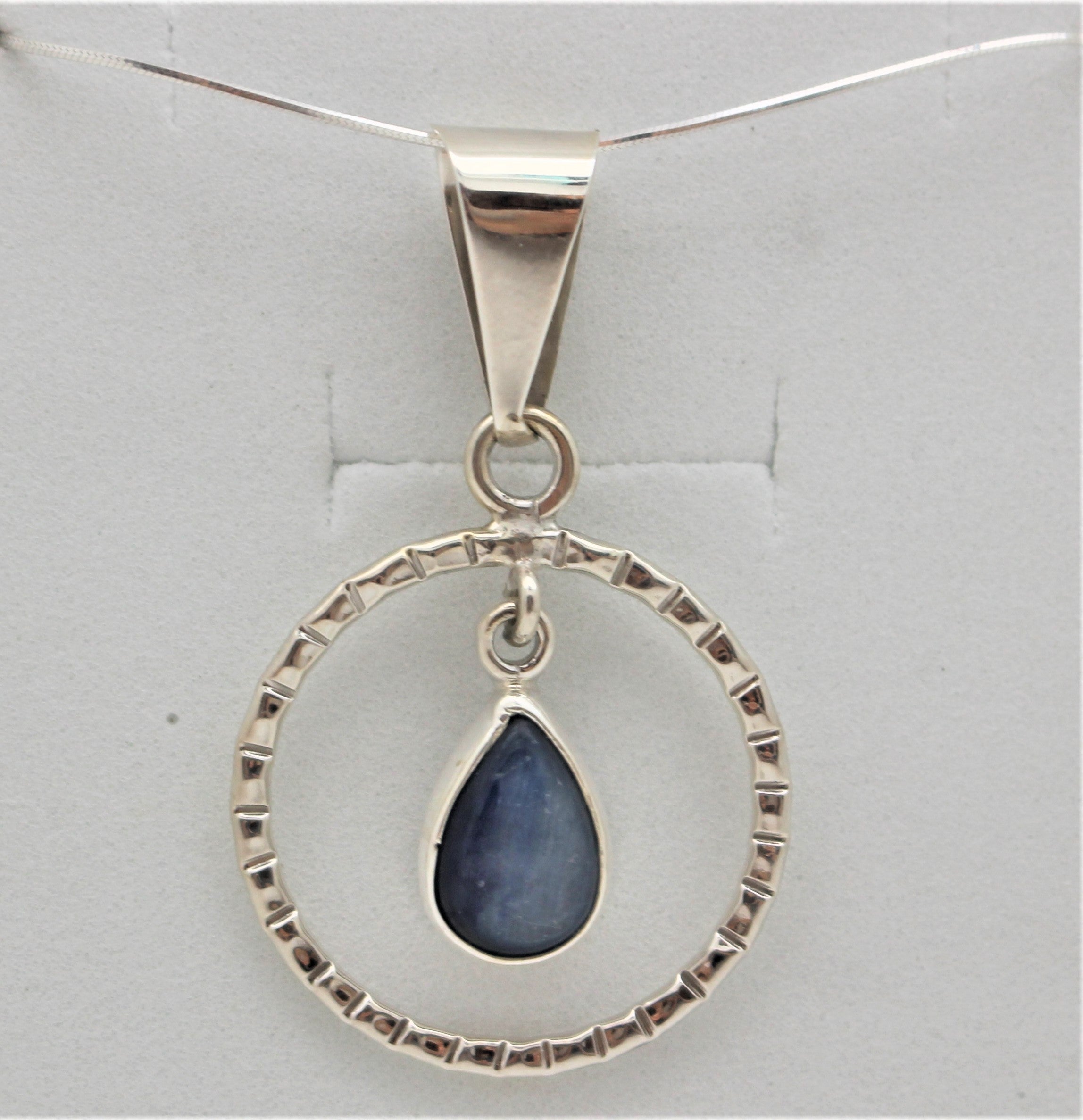 Kyanite Pendant - I1032