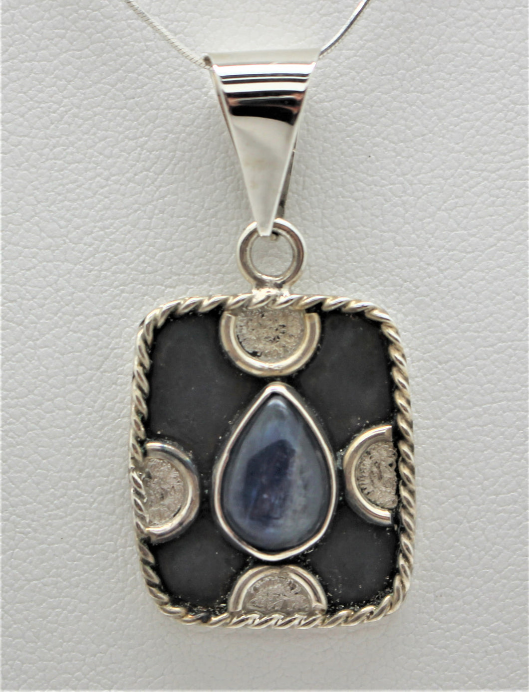 Kyanite Pendant - I1082